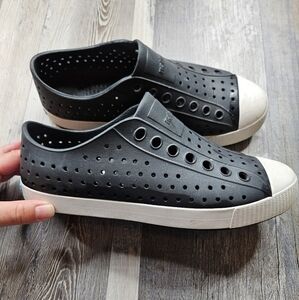 Native Shoes Jefferson style Black Adult Size Men's 6 or Women's 8